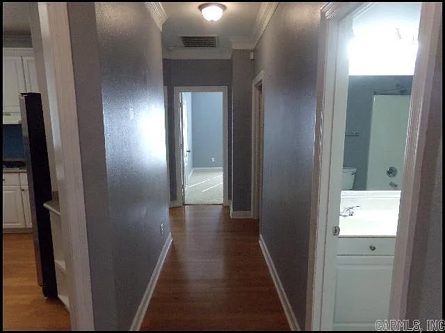 209 Chalamont Ln — Photo 8