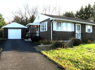 35 Utz Dr, Hanover, PA 17331