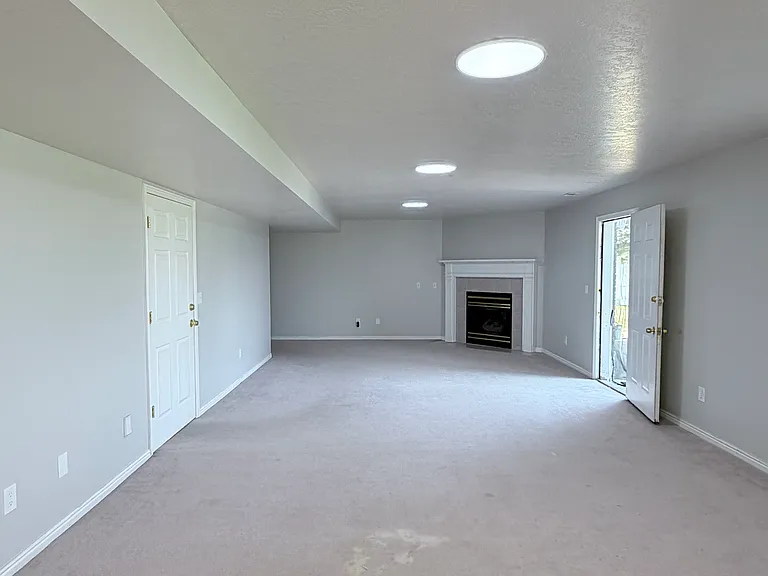 10177 S Silver Streak Dr — Photo 3