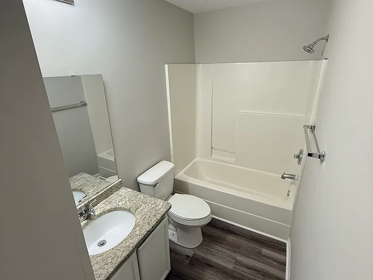 2000 Greens Blvd #38 — Photo 3