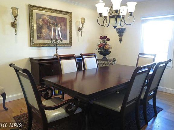 2nd image of 5914 Ambassador Way