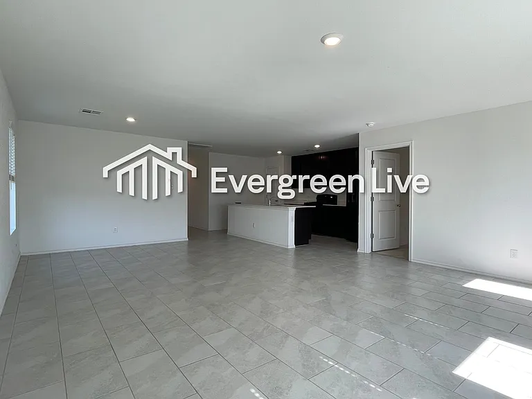 2208 Bleeker St — Photo 8