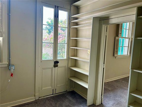 5th image of 1112 Dauphine St #4