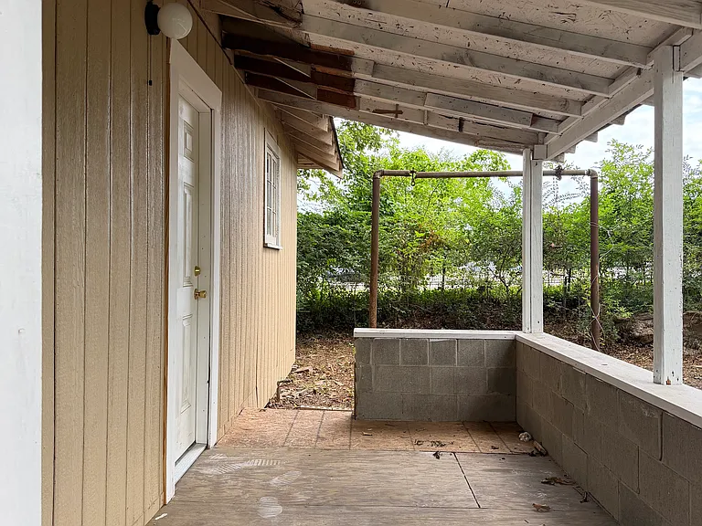 815 Dennison St — Photo 8