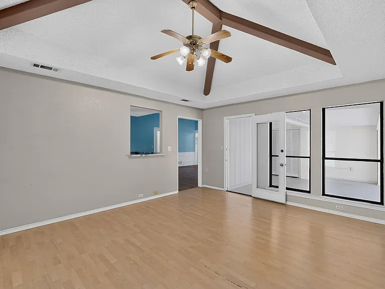 1207 Mistywood Ln — Photo 13