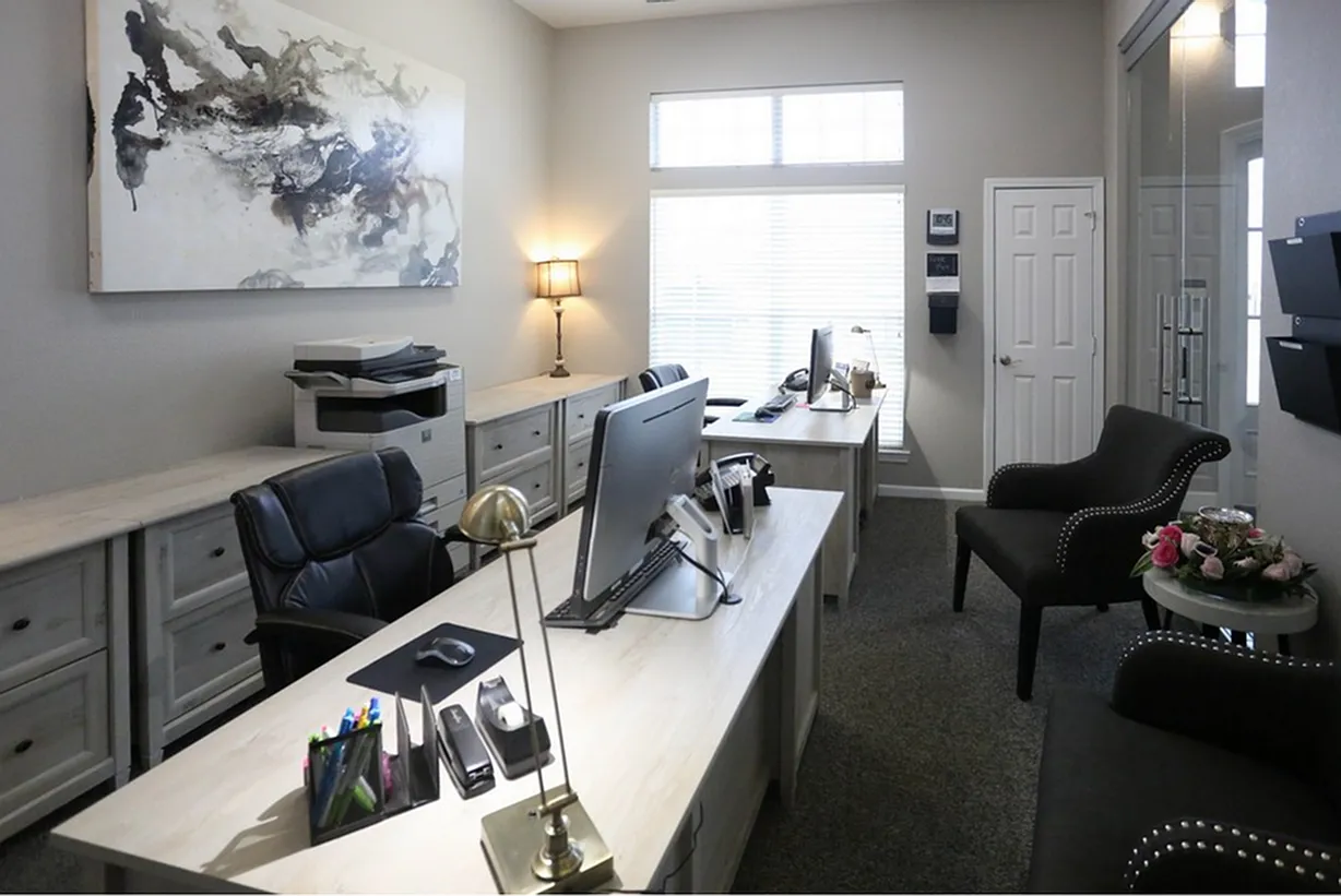 Turnberry Place Apartments — Photo 1