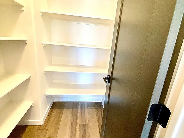 1258 E Echelon Ridge Ln — Photo 12