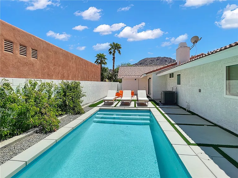 54905 Avenida Diaz — Photo 21