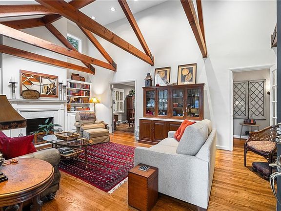 5th image of 650 Pinetree Dr