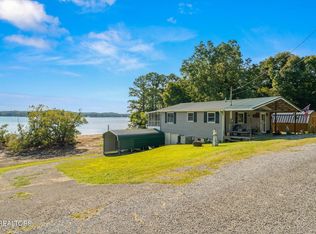 1551 Millstone Beach Rd, Dandridge, TN 37725