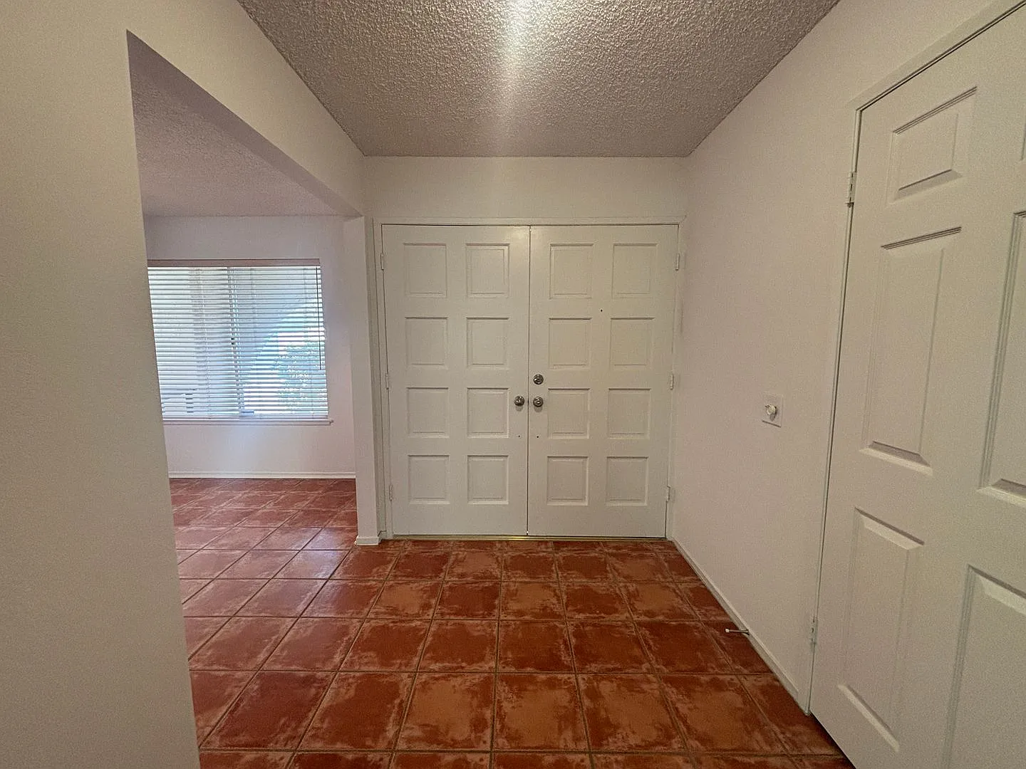 West Lancaster Home — Photo 3