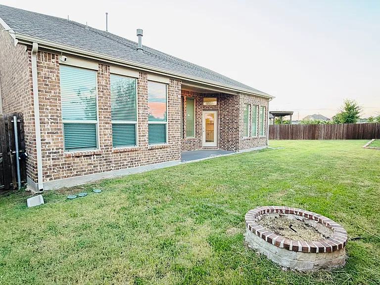 7324 Black Cherry Ln — Photo 42