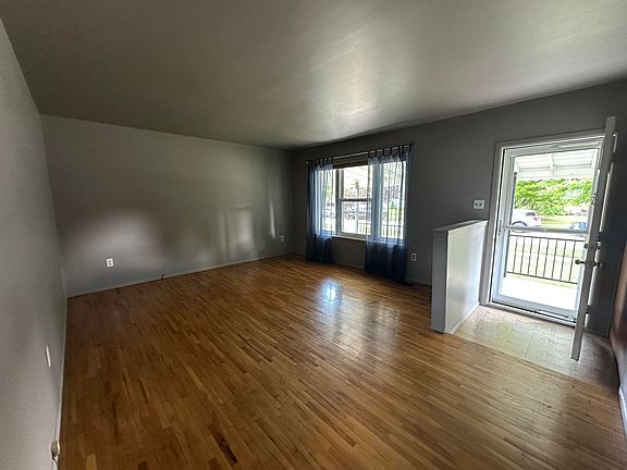 3rd image of 9856 Van Buren St