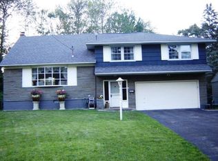 1070 Manas Dr, Schenectady, NY 12303