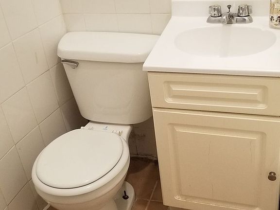 5th image of 315 W 121st St APT 3