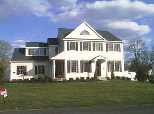 59 Dutch Meadows Dr, Cohoes, NY 12047