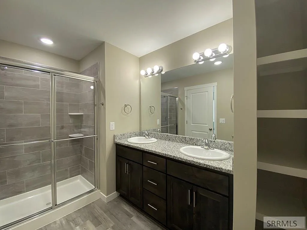 3 bed, 2.5 bath, 1498 sqft, $1,795 — Photo 4