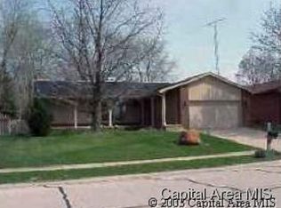 54 Crusaders Rd, Springfield, IL 62704