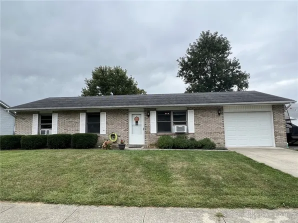 813 Oakland Dr, Eaton, OH 45320