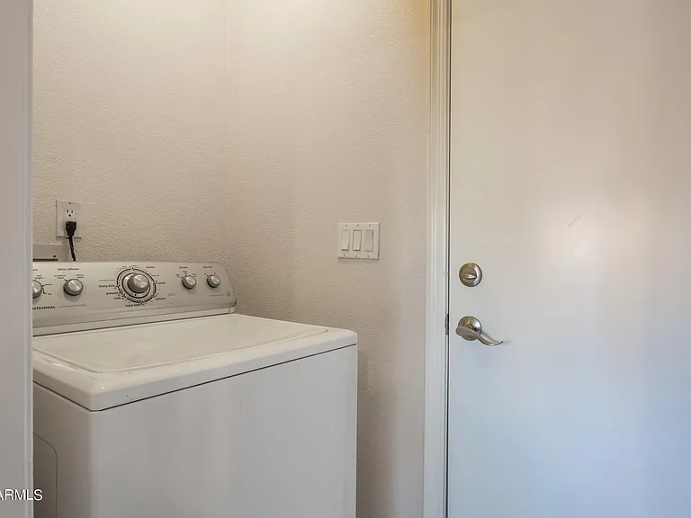 6444 E Sandra Ter — Photo 17