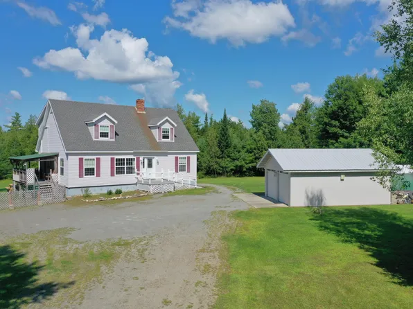 15 Evergreen Drive, Bradley, ME 04411