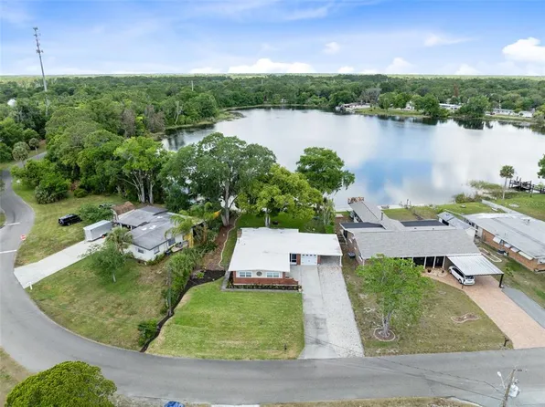 620 Lake Dr, Chuluota, FL 32766