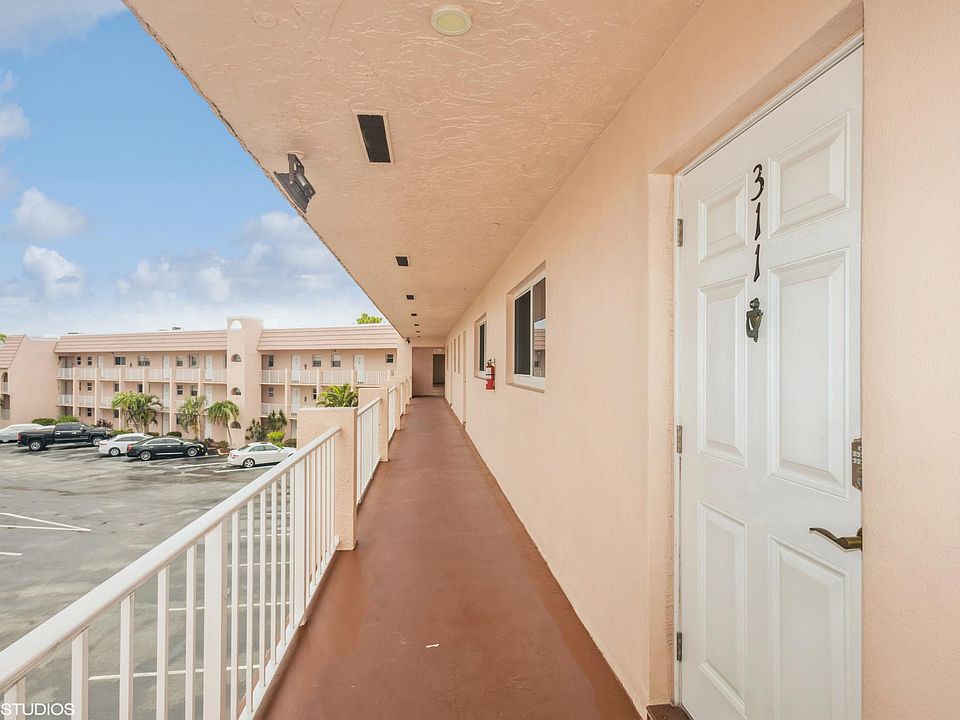 190 Turtle Lake Ct APT 311, Naples, FL 34105 Zillow