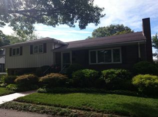 460 Vfw Pkwy, Brookline, MA 02467