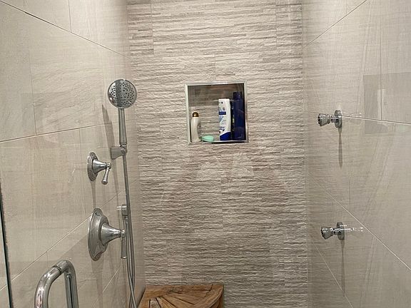 Bathroom1