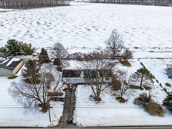 2nd image of 12518 Darrow Rd