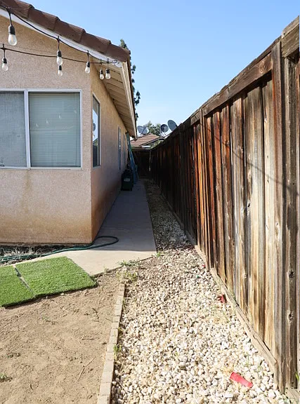 481 Lassa Way — Photo 15