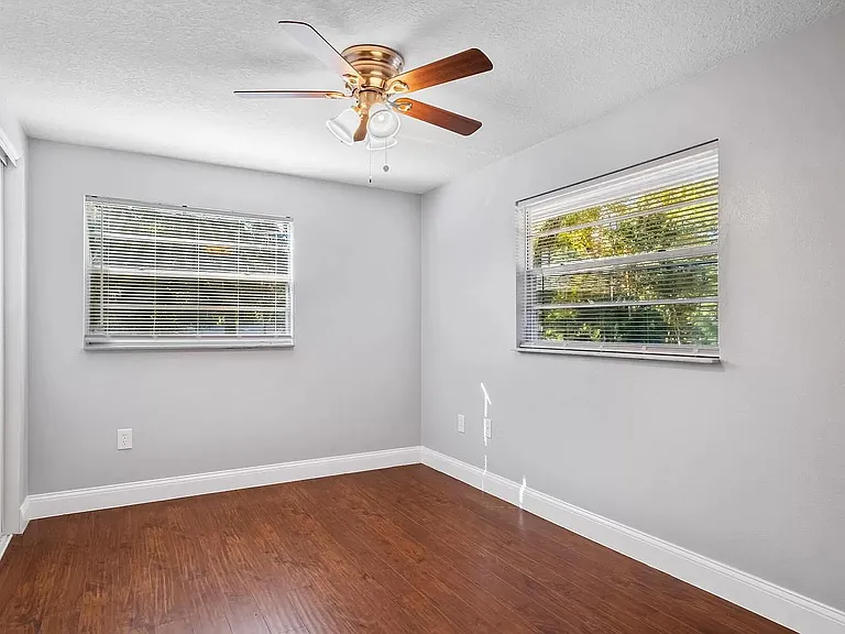25027 Holden Dr — Photo 13