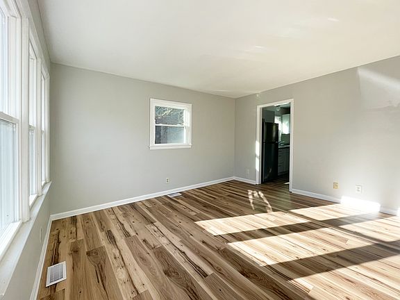 Living room of 1725 Dallas Av.