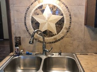 437 E Kiber St, Angleton, TX 77515