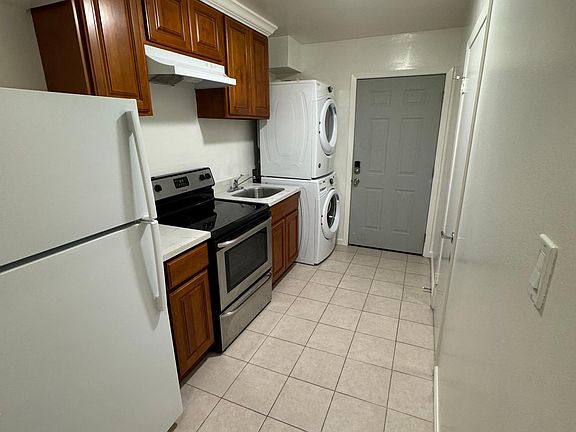 2nd image of 226 B St Unit B