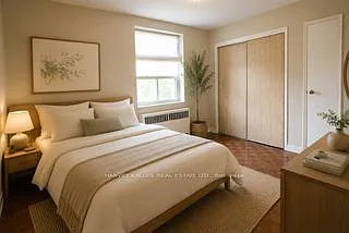 160 The Donway W #411 — Photo 3