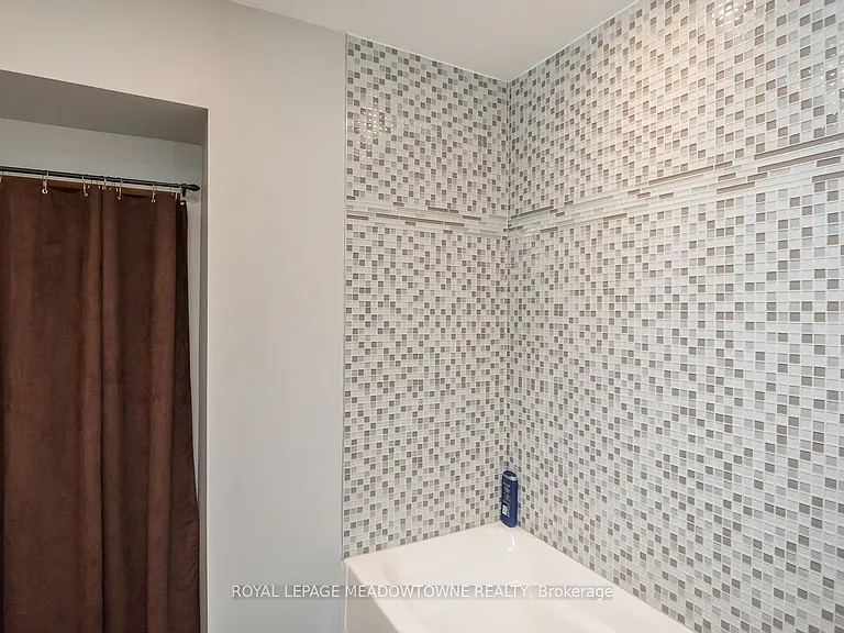 3486 Eglinton Ave W — Photo 31