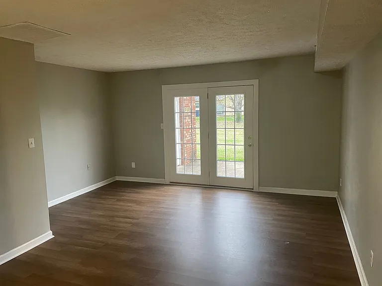 3209 Barnwood Ave — Photo 3