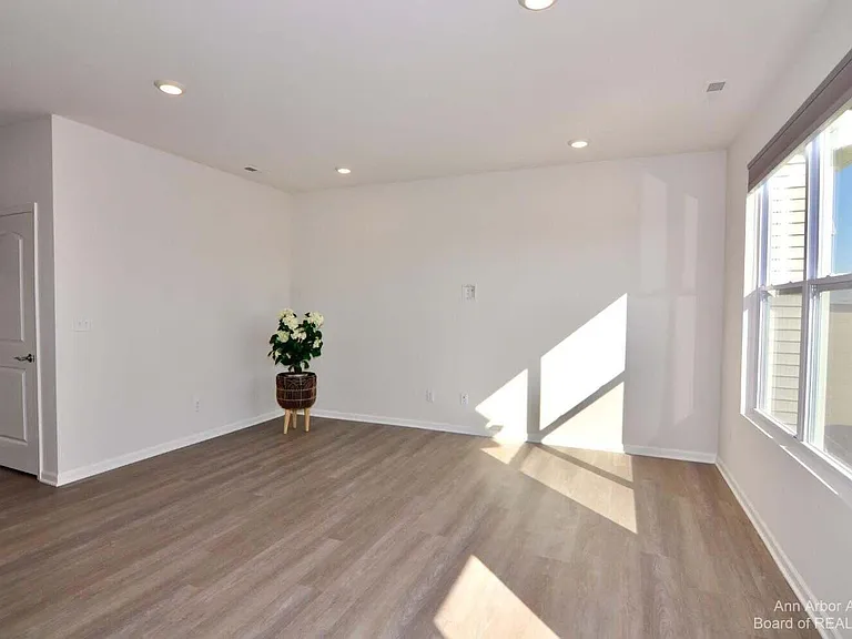 1104 Salt Springs Dr — Photo 19