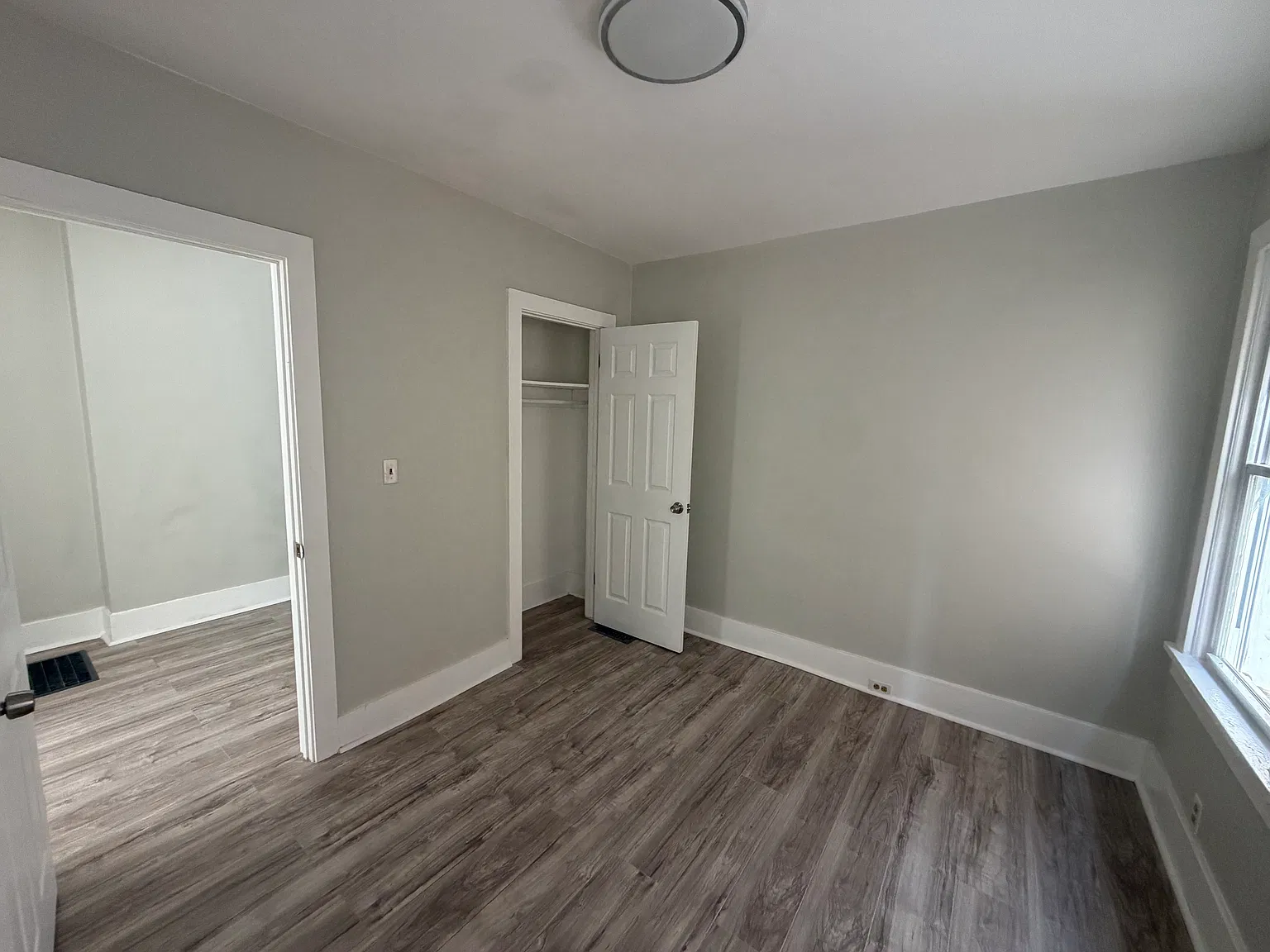 3 bed, $2,400 — Photo 4