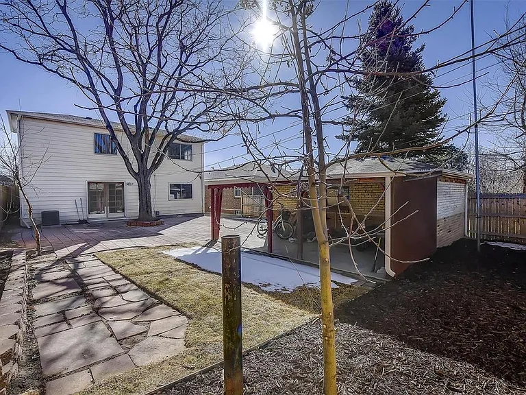 2811 Utica St — Photo 30