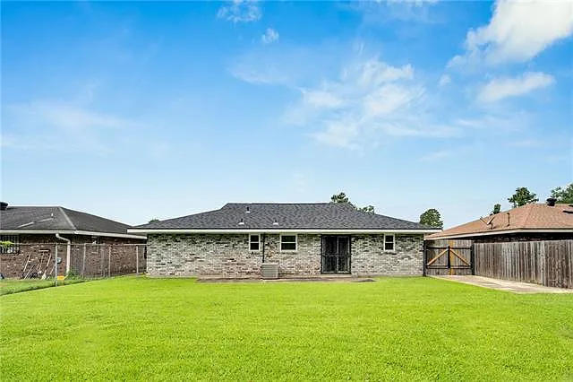 408 Marvin Gdns — Photo 13