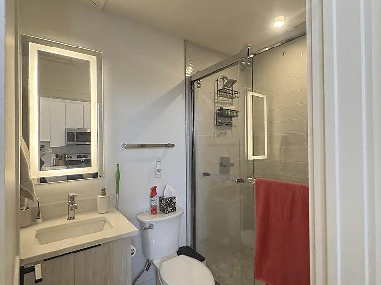 Serpentine Apartments: Newly Renovated in the Heart of Drexel — Photo 13