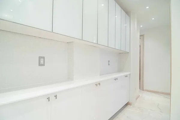 Rented by WAM Partners - William Moses Co. | media 6