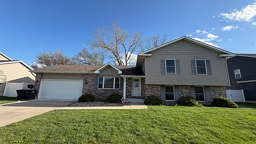 6387 Amanda Dr Photo 1