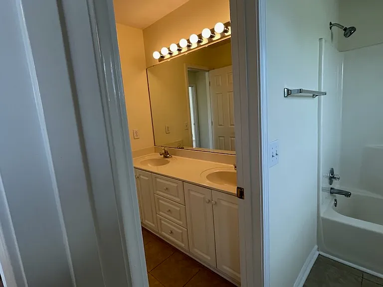 902 Nottingham Dr — Photo 19