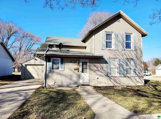 235 3rd Ave NW, Le Mars, IA 51031