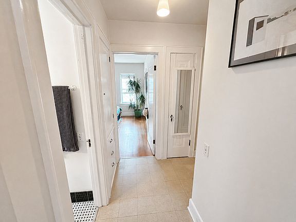 5th image of 2316 Kendall Ave #C