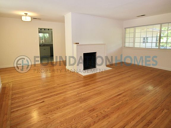 5th image of 128 McAllister Ave