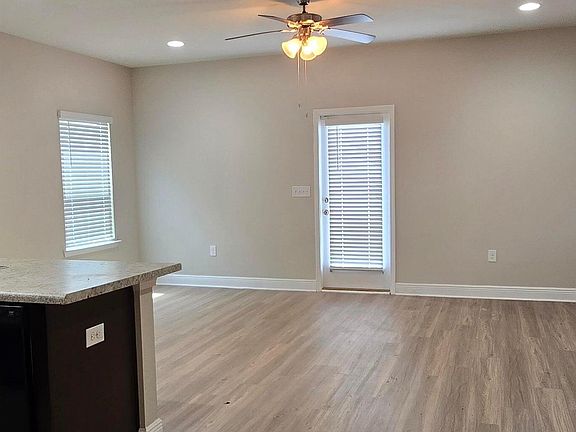 2nd image of 5837 Bay Pl